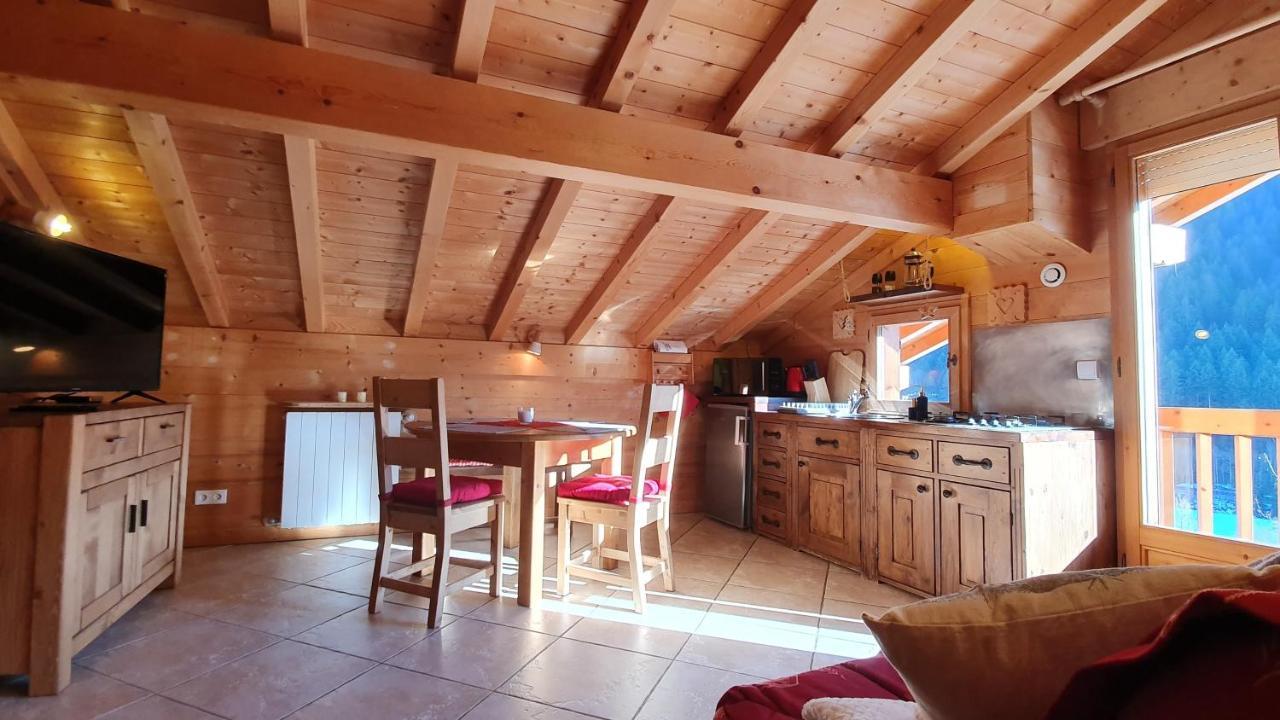 Bienvenue Dans Notre Chalet! Appartement Les Sitelles Le Grand-Bornand Exterior foto
